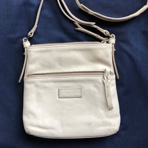 Dooney and Bourke Crossbody +Registration